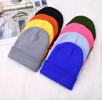 Kış Şapka Unisex Yeni Kasketleri Örme Katı Sevimli Şapka Bayan Sonbahar Kadın Bere Kapaklar İsıtıcı Bonnet Erkekler Rahat Kap Toptan
