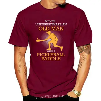 Yaşlı Bir Adam İle Pickleball Kürek-Asla Popüler Etiketsiz Tee T-ShirtPrint T shirt Erkek streetwear hip hop erkekler t gömlek