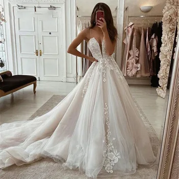 A-Line Boho düğün elbisesi V Yaka Sapanlar Aplike Dantel gelinlikler Zarif Uzun Tren Tül Plaj Prenses Düğün Parti Elbise